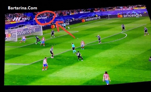 بنر اهواز هوا ندارد در بازی اتلتیکو و رئال مادرید + عکس