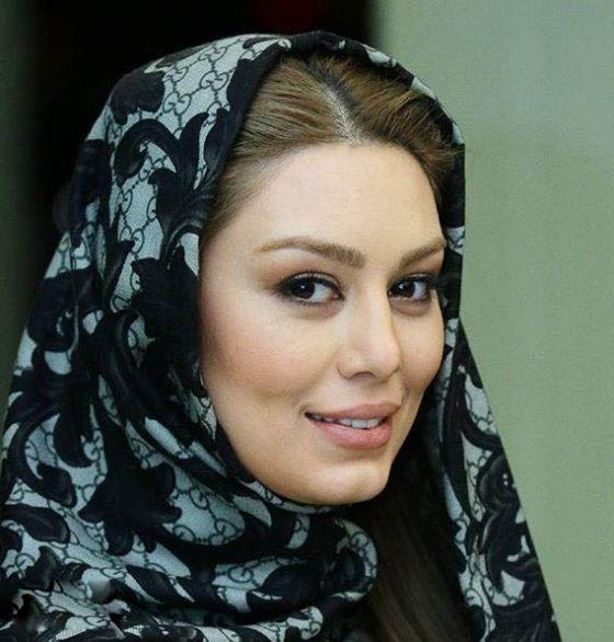 سحر قریشی با لامبورگینی به صحنه تئاتر می آید