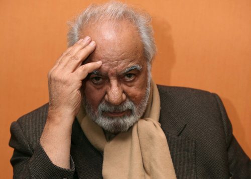 دزدیده شدن تندیس ناصر ملک مطیعی در مراسم ختم اش